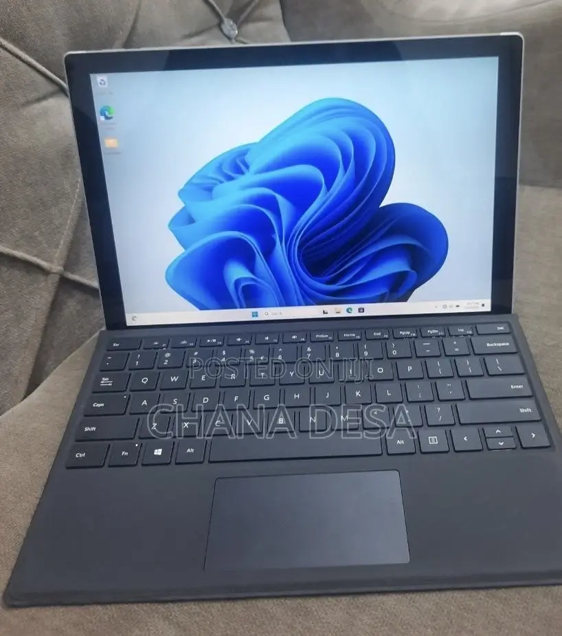 New Laptop Microsoft Surface Pro 7 16GB Intel Core i7 SSD 512GB