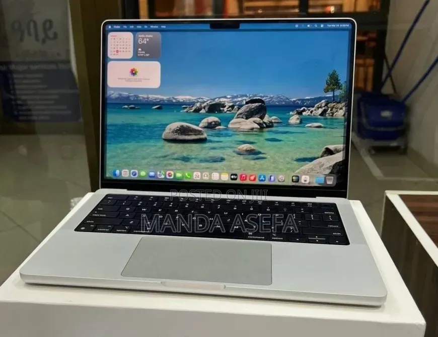 New Laptop Apple MacBook Air 2024 M3 15-inch 24GB Apple M3 SSD 512GB