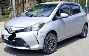Toyota Yaris 2015 Silver