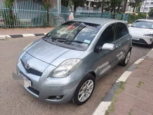 Toyota Yaris 2008 Gray