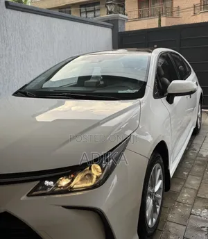 Toyota Corolla 2022 White