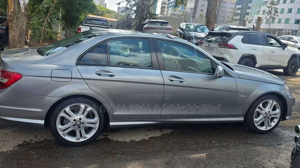 Mercedes-Benz C200 2013 Silver
