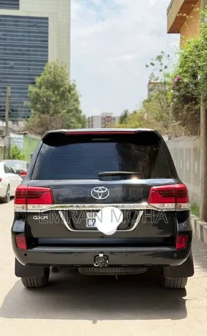 Toyota Land Cruiser 2011 Black