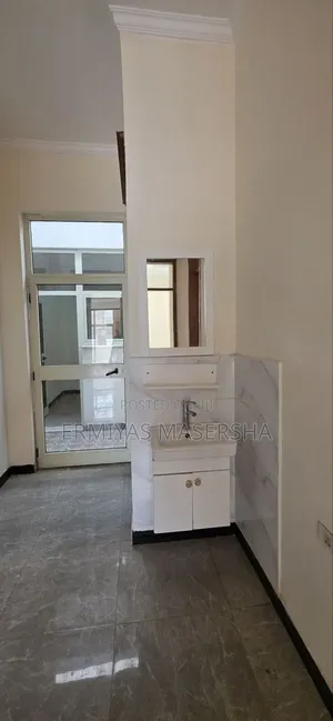 Furnished 3bdrm Villa in Yeka for sale