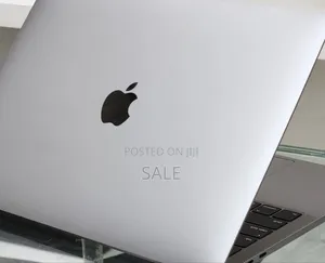 New Laptop Apple MacBook Pro 2019 16GB Intel Core i7 SSD 256GB