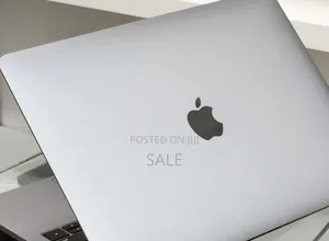New Laptop Apple MacBook Pro 2019 16GB Intel Core i7 SSD 256GB