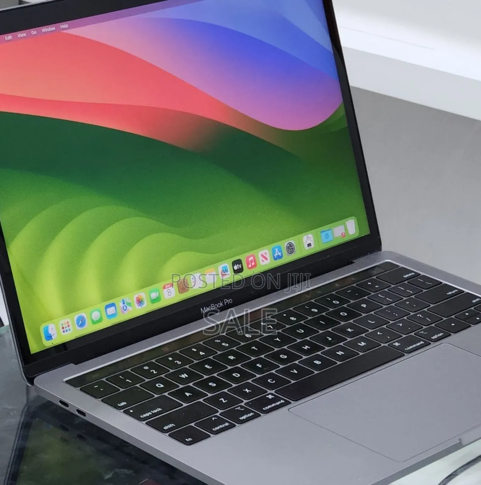 New Laptop Apple MacBook Pro 2019 16GB Intel Core i7 SSD 256GB