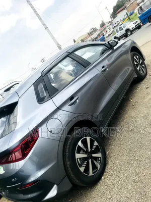 New BYD E2 43 kWh 94 hp FWD 2024 Blue