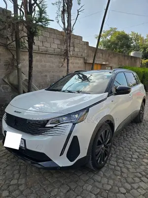 Peugeot 5008 2022 White