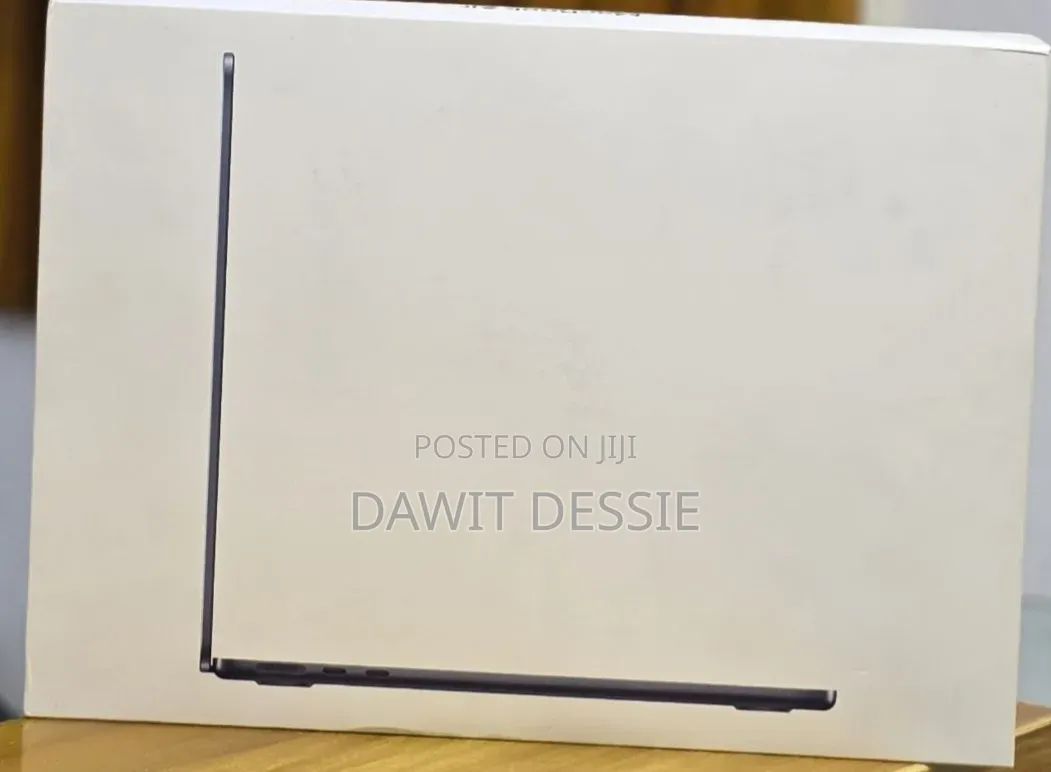 New Laptop Apple MacBook Air 2026 M5 13-inch 16GB Apple M5 SSD 512GB