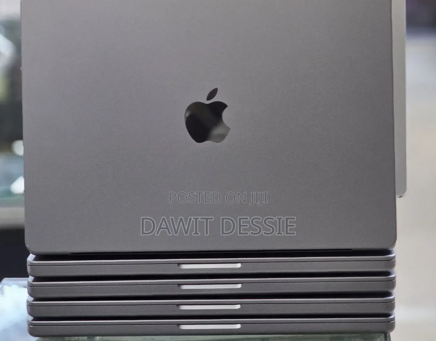 New Laptop Apple MacBook Pro 2021 M1 32GB Apple M1 Pro SSD 512GB