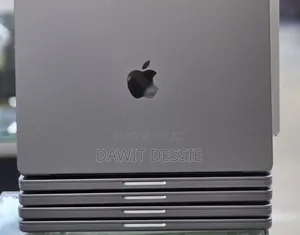 New Laptop Apple MacBook Pro 2021 M1 32GB Apple M1 Pro SSD 512GB