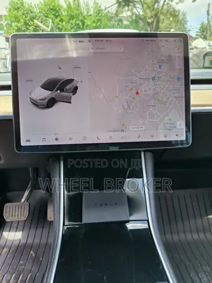 Tesla Model 3 2022 White
