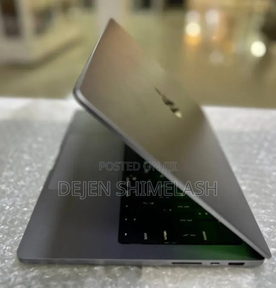 New Laptop Apple MacBook Pro 2021 M1 16GB Apple M1 Pro SSD 512GB