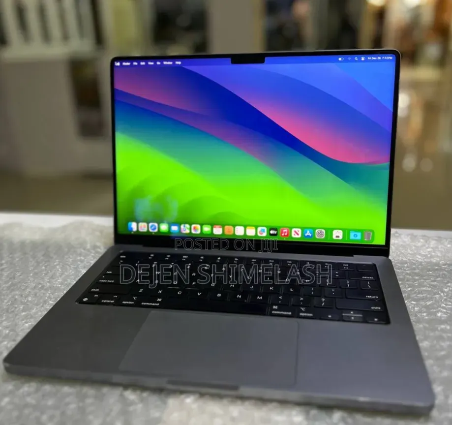 New Laptop Apple MacBook Pro 2021 M1 16GB Apple M1 Pro SSD 512GB