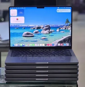 New Laptop Apple MacBook Pro M1 32GB AMD A10 SSD 512GB