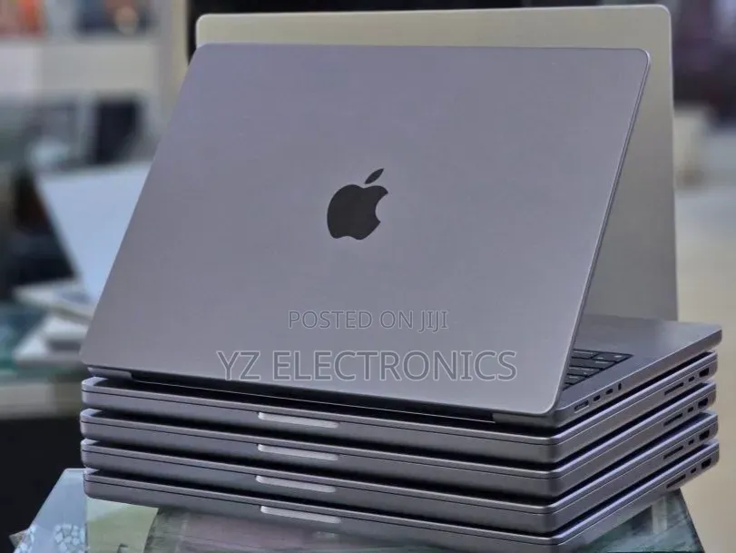 New Laptop Apple MacBook Pro M1 32GB AMD A10 SSD 512GB