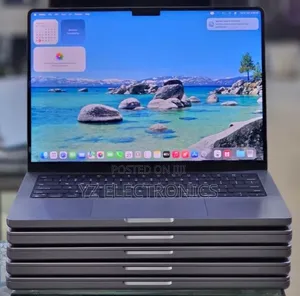 New Laptop Apple MacBook Pro M1 32GB AMD A10 SSD 512GB