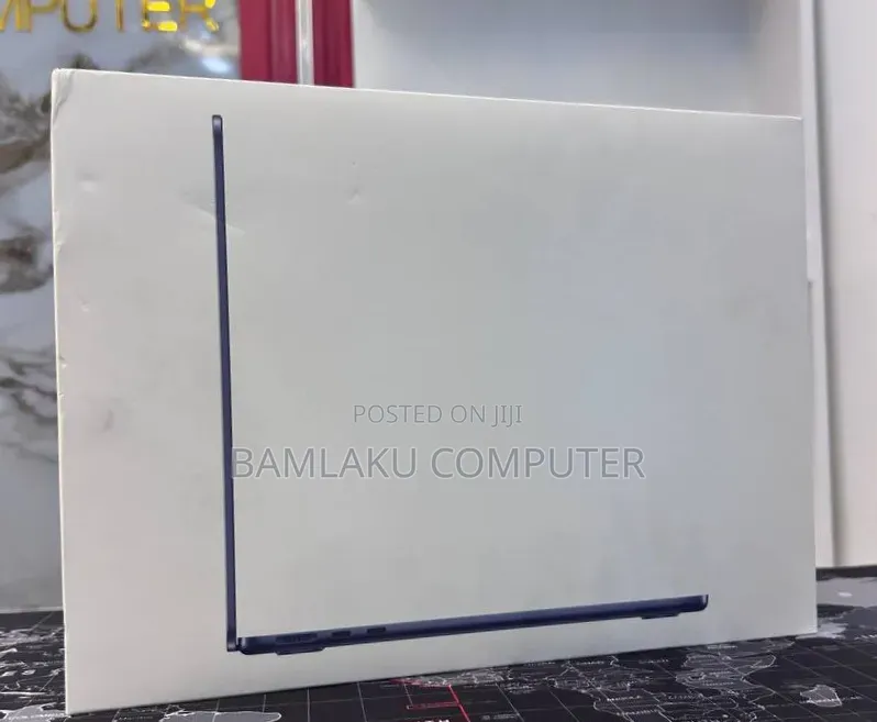 New Laptop Apple MacBook Air 2026 M5 13-inch 16GB Apple M5 SSD 512GB