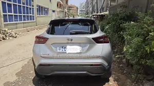 Nissan Juke 2022 Silver