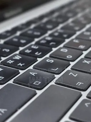 New Laptop Apple MacBook Air 2020 M1 8GB Apple M1 SSD 512GB