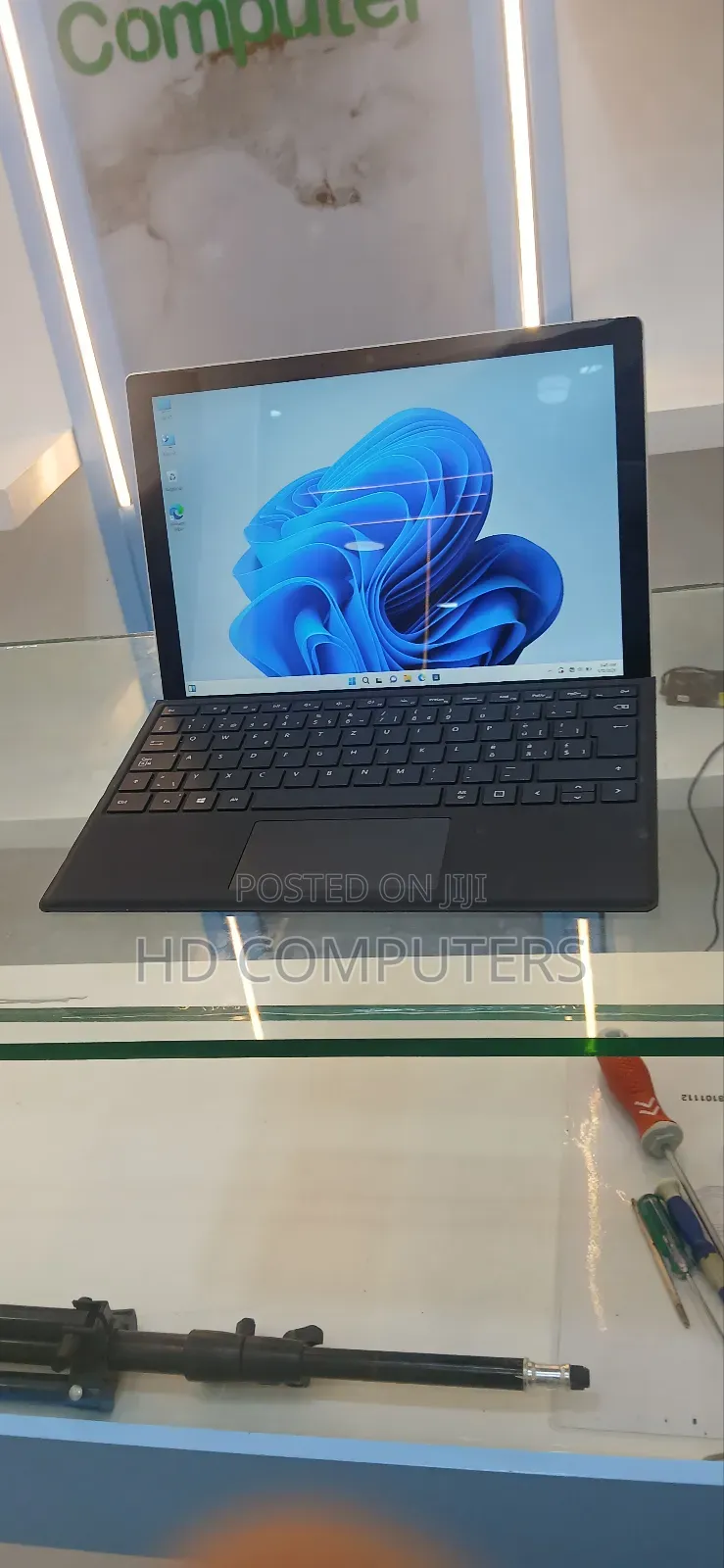 New Laptop Microsoft Surface Pro 7 8GB Intel Core i5 SSD 256GB