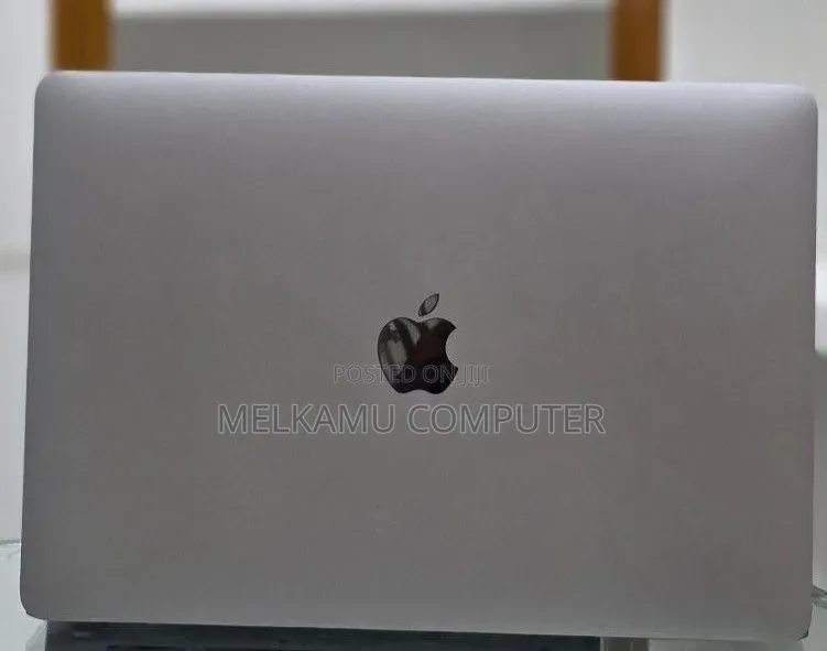 New Laptop Apple MacBook Air 2020 M1 8GB Apple M1 SSD 256GB