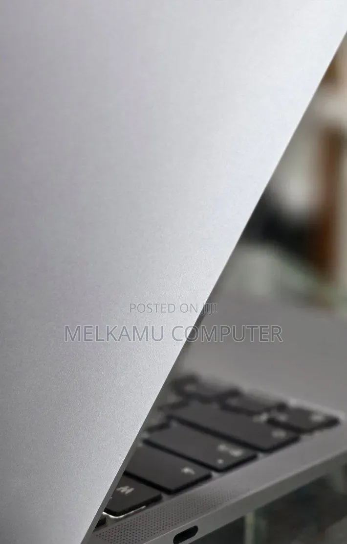 New Laptop Apple MacBook Air 2020 M1 8GB Apple M1 SSD 256GB