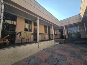 5bdrm Villa in Akaky Kaliti for sale
