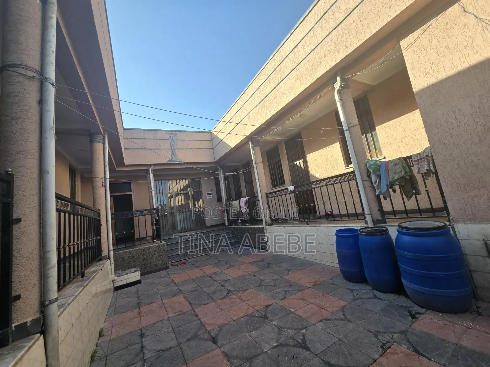 5bdrm Villa in Akaky Kaliti for sale