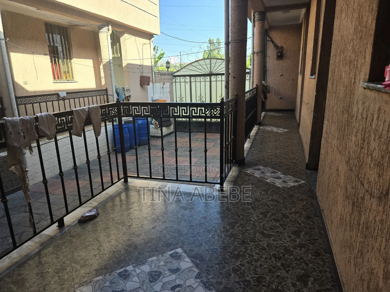 5bdrm Villa in Akaky Kaliti for sale