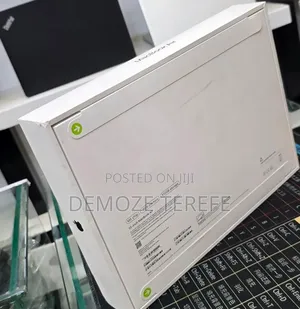 New Laptop Apple MacBook Air 2016 16GB Apple M5 SSD 512GB