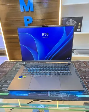 New Laptop Asus ROG Strix G17 16GB Intel Core i9 SSD 1T