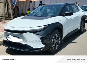 Toyota bZ4X 2024 White