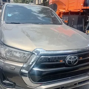 Toyota Hilux 2021 Gray