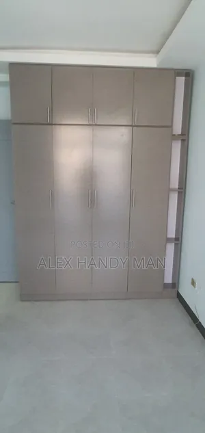 ቁምሳጥን በላሚኔት ኤምዲኤፍ