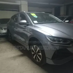 BYD E2 43 kWh 94 hp FWD 2024 Gray