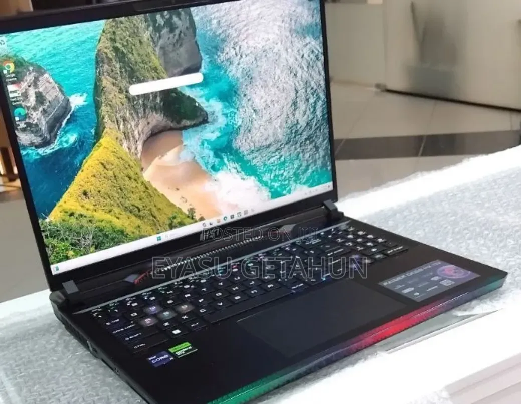 New Laptop MSI Raider GE68HX 13VI-202US 32GB Intel Core i9 SSD 1T