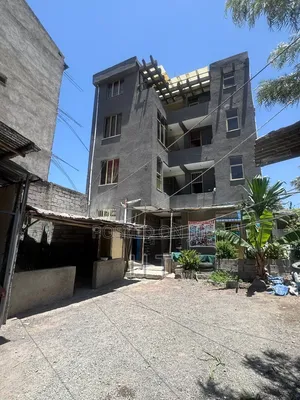 7bdrm House in Akaky Kaliti for sale