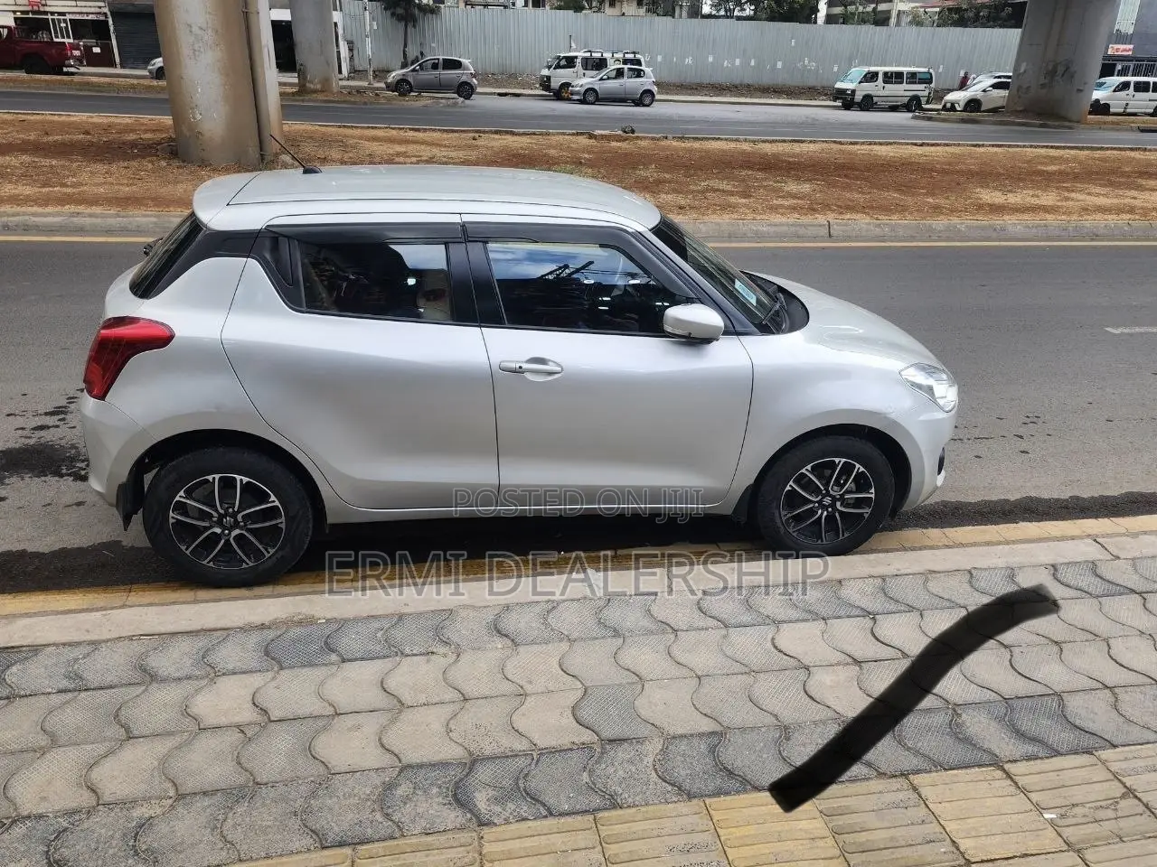 Suzuki Swift 2022 Silver