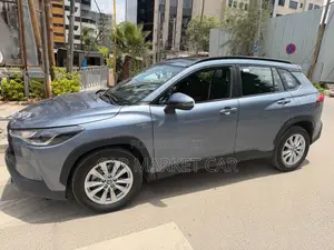 Toyota Corolla Cross Hybrid XSE AWD 2023 Gray