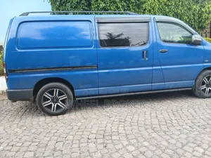 Toyota HiAce 2011 Blue