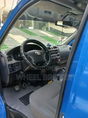 Toyota HiAce 2011 Blue