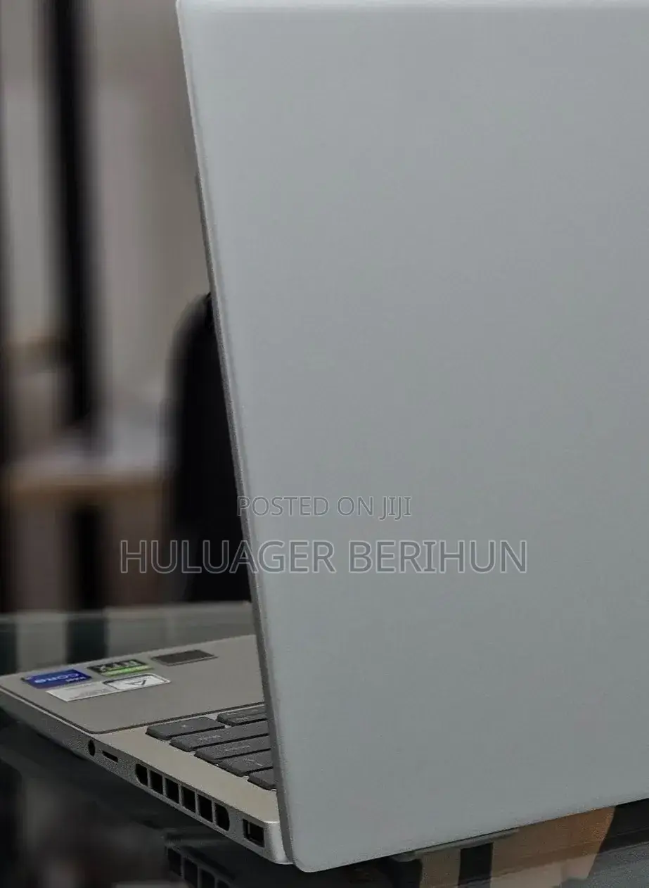 New Laptop Dell Inspiron 15 16GB Intel Core i5 SSD 512GB