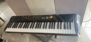 Keyboard Yamha F52