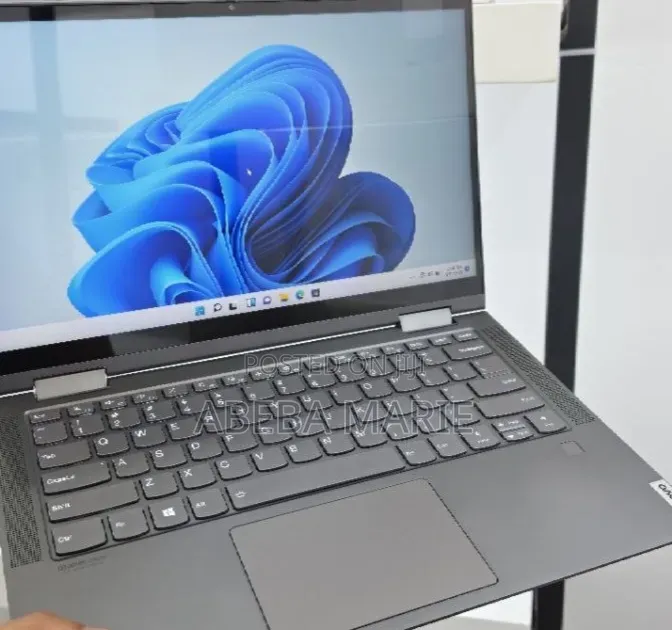 New Laptop Lenovo Yoga 710 16GB Intel Core i7 SSD 512GB
