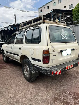 Toyota Land Cruiser 1996 White