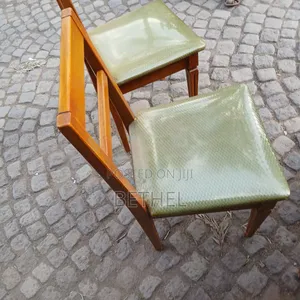 Dining Table (Complet 4 Chair)