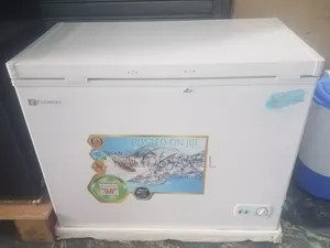 Everst Chest Fertilizer Model 300