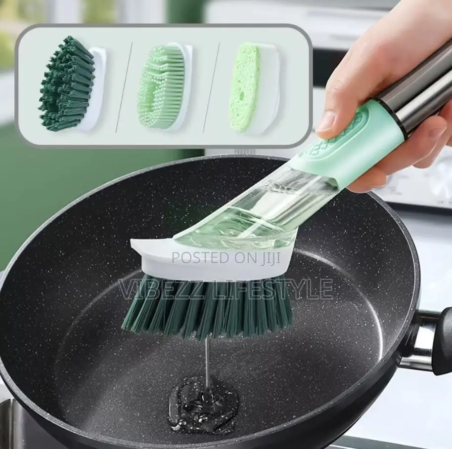 የሳሙና መያዣ ያለው የዕቃ ማጠቢያ ብሩሽ (Soap Dispensing Dish Brush)